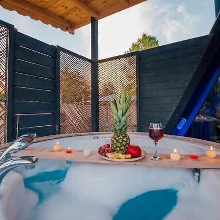 Nyaraló Elitelife Bungalov *